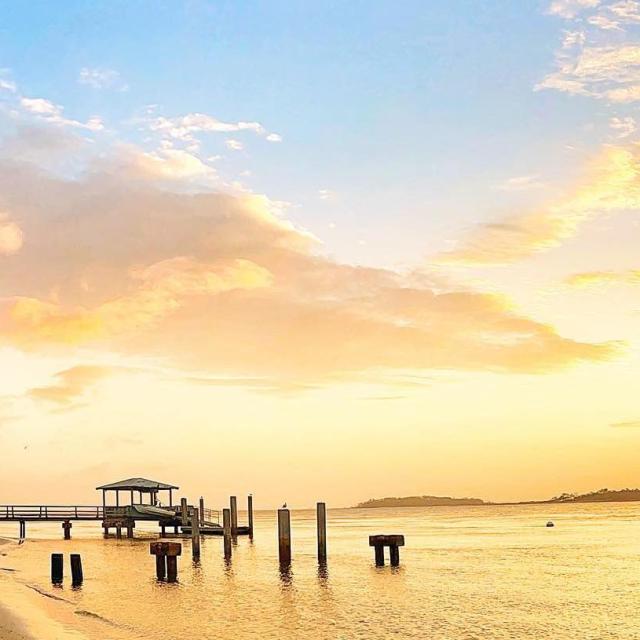 Photo courtesy of @natalie.natlre via Instagram.