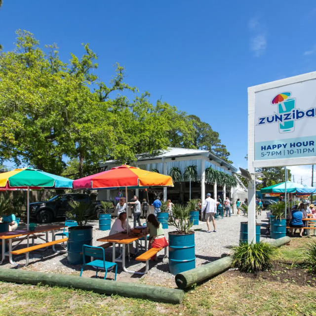 Zunzibar Tybee Island restaurant, outdoor dining