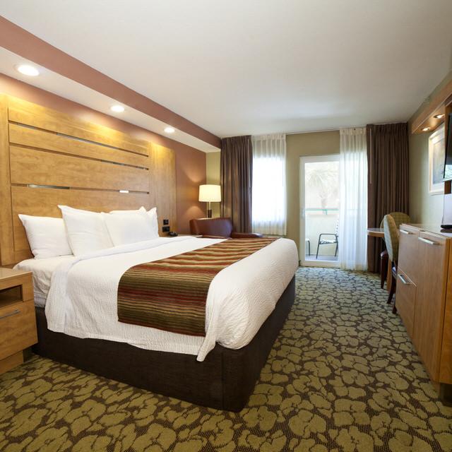 A spacious ocean view hotel room on Tybee Island.