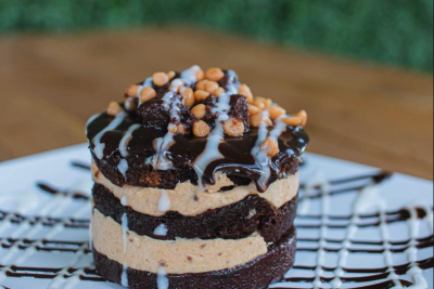 Pier 16 Seafood Restaurant’s Peanut Butter Explosion Cake
