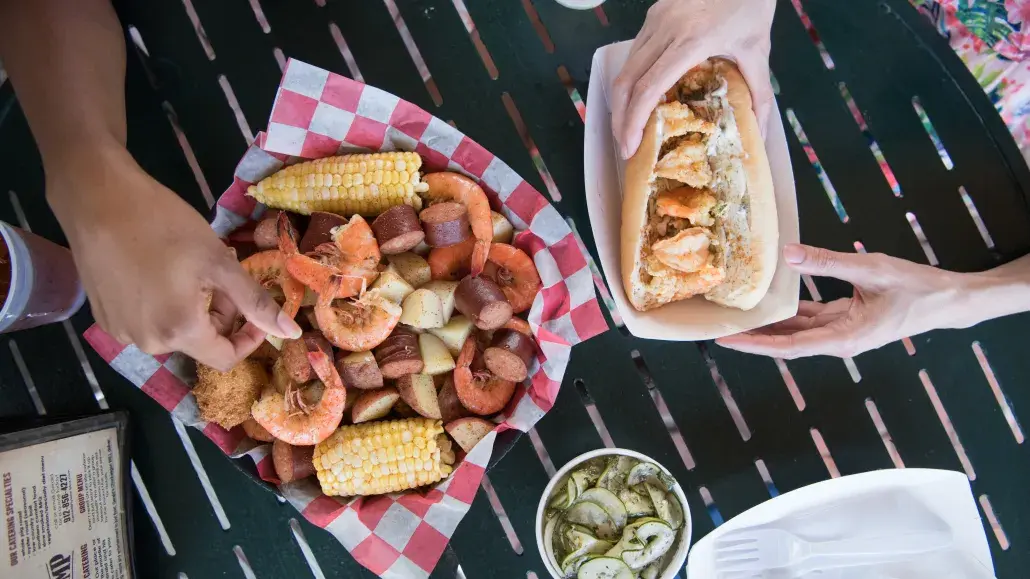 geralds pig shrimp tybee island dining restaurant