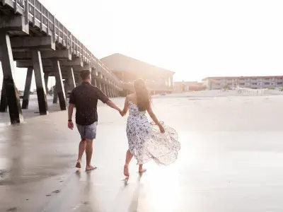 couple pier photographer photoshoot