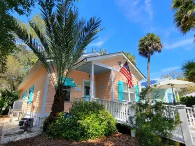 Outdoor view of Art & Sol home on Tybee Island