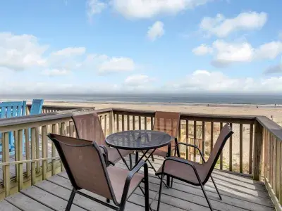 Tybee Vacation Rentals - Tybee Lights 112B