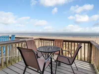 Tybee Vacation Rentals - Tybee Lights 112B