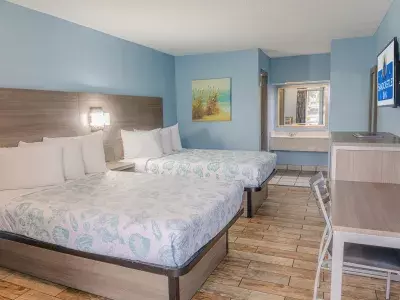 Double bed hotel room 