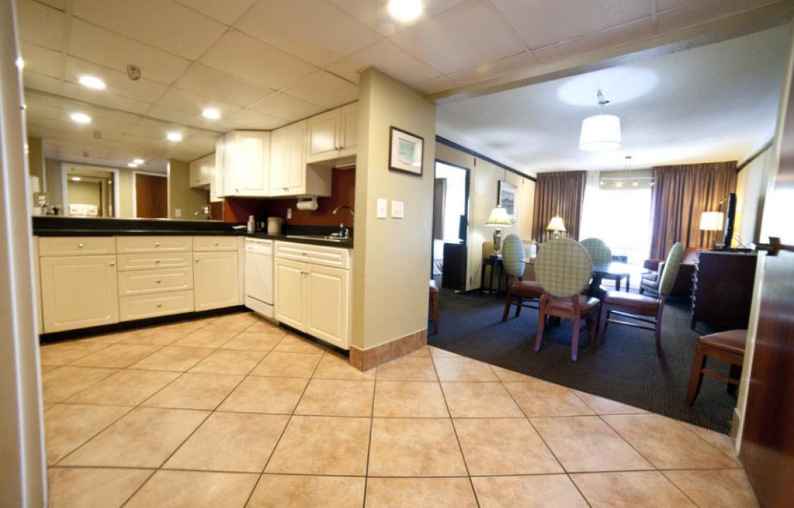 Hernando Suite