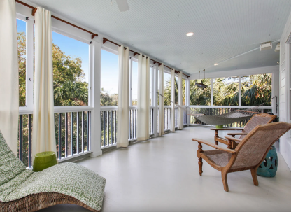 Screened in porch - top floor